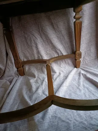 Mesa de madera antigua