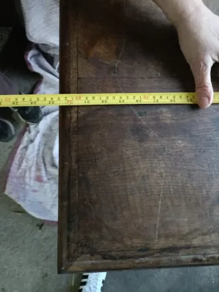 Mesa de madera antigua