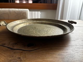 Vassoio rotondo in ottone con manici