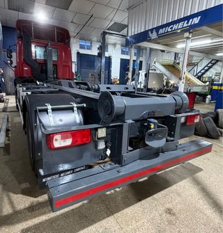 Camión Multilift DAF CF 370 .18T