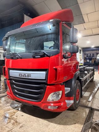 Camión Multilift DAF CF 370 .18T