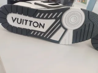 Zapatillas Louis Vuitton Negras y Blancas