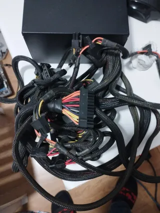 Corsair TX750 Fuente de Alimentación