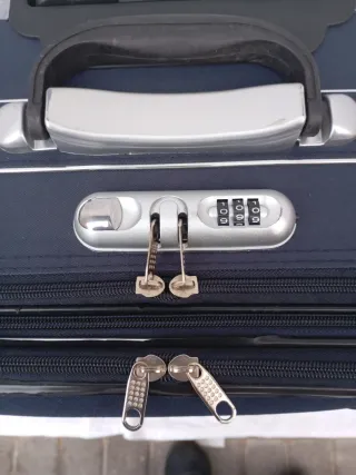 !OCASIÓN! Maleta de Viaje Mediana Ormi Azul