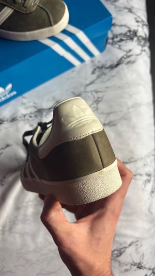 Adidas Gazelle Verde Oliva Talla 44