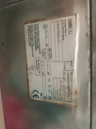 Lavastoviglie professionale Sammic SV21 per la ristorazione