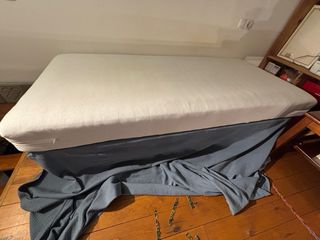 Vendo cama completa con somier y colchón nuevos