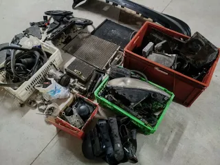 Lote de piezas Peugeot 206 GTI.