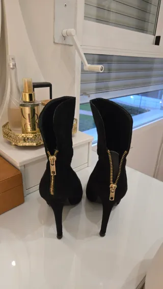 Botines de tacón negros