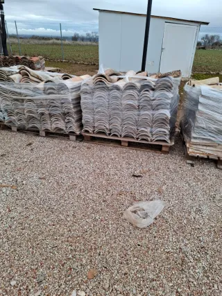 Tejas árabes curvas antiguas