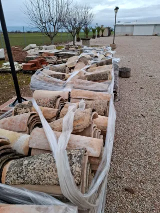 Tejas árabes curvas antiguas