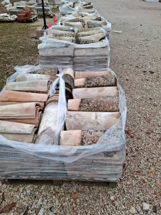 Tejas árabes curvas antiguas