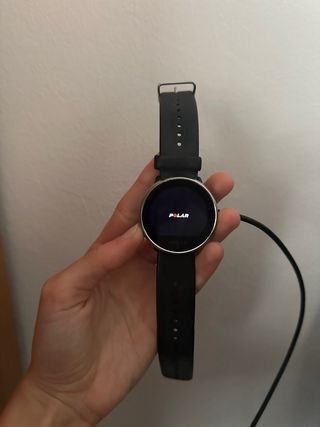 Reloj Polar Ignite Negro + Cable de carga