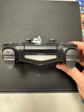 PlayStation 4 Slim 500 GB + 4 giochi inclusi