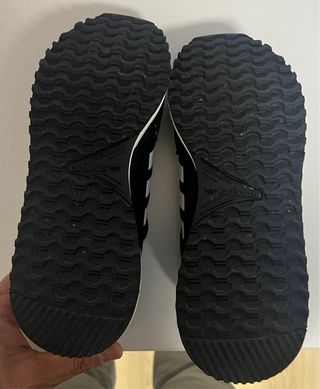 Zapatillas Adidas ZX 700 HD Negras y Blancas 41