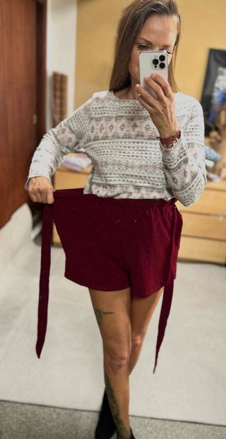 Jersey H&M étnico + shorts burdeos Talla M/L