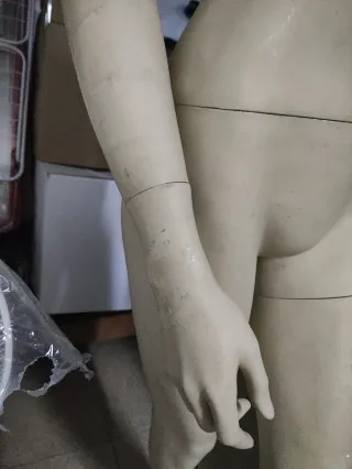 Maniquí Femenino Tienda