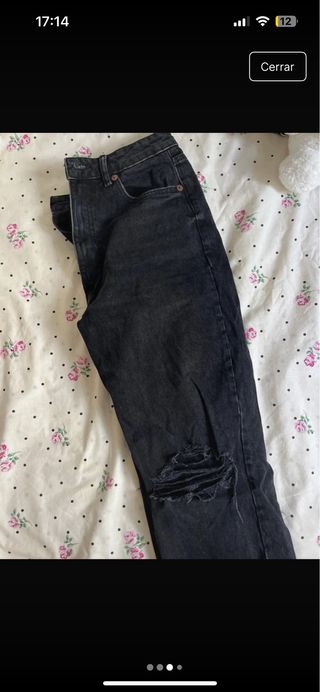 Pantalón Zara negro roto