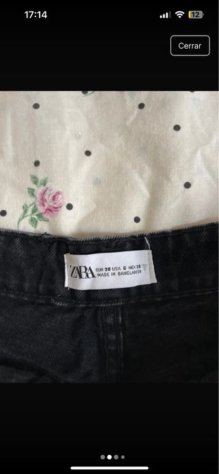 Pantalón Zara negro roto
