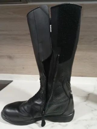 Botas de moto negras N43 caña alta poco uso
