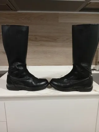 Botas de moto negras N43 caña alta poco uso