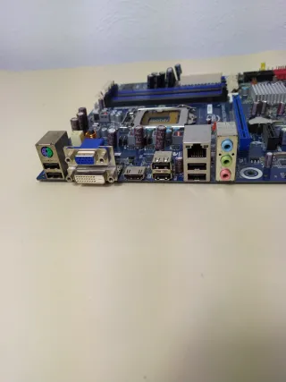 Placa Base Intel DH55HC (No Funciona)