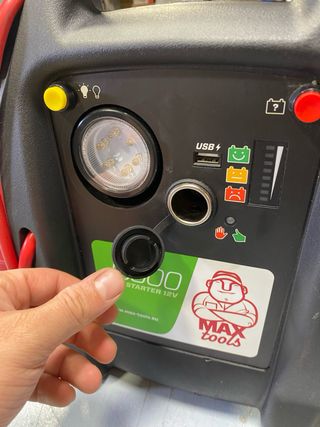 Arrancador MAXTOOLS JS500 2200A