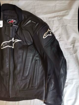 Chaqueta de cuero Alpinestars tope gama
