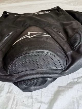 Chaqueta de cuero Alpinestars tope gama
