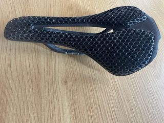 GOLDIX Asiento de carbono honeycomb