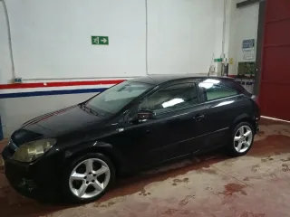 Opel Astra GTC en perfecto etado