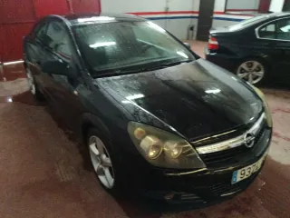 Opel Astra GTC en perfecto etado