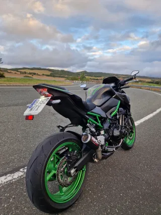 Kawasaki Z900 Full