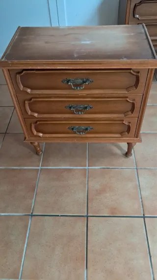 Mesitas de noche nogal x2