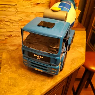 Camión hormigonera Bruder juguete