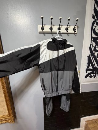 Conjunto Deportivo Nike Swoosh Negro Gris Blanco