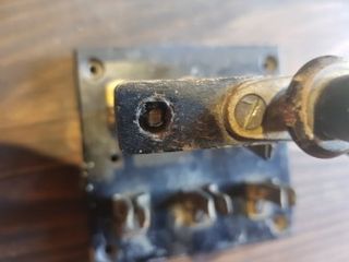 Antigua llave o interruptor eléctrico de palanca