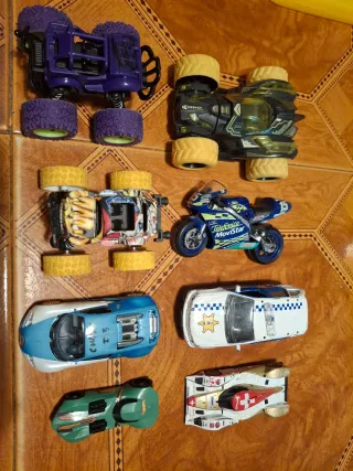 Lote 8 coches y moto de juguete