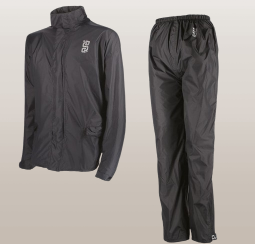 Chaqueta y pantalón para el agua