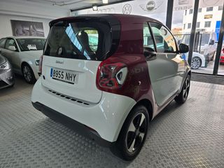 SMART fortwo 60kW81CV EQ coupe