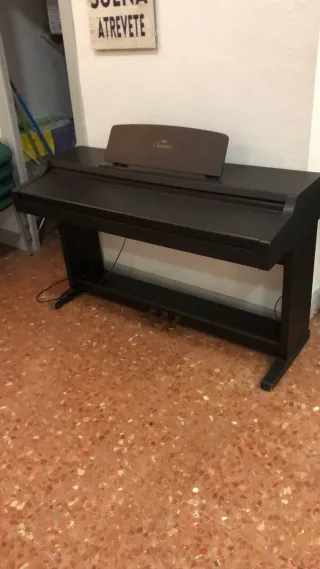 Piano Yamaha Clavinova CLP-411