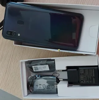 Samsung Galaxy A40 Grigio spaziale