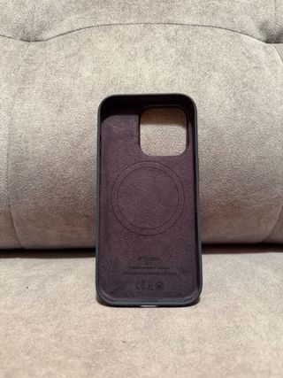 Funda iPhone 16 Pro Negra Silicona