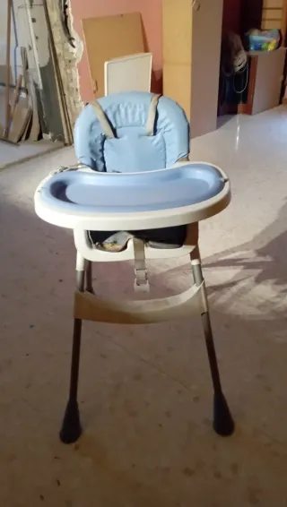 Trona de bebé azul