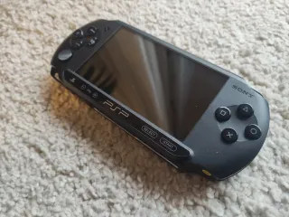 PSP E1004 Street + Juego Gerónimo Stilton