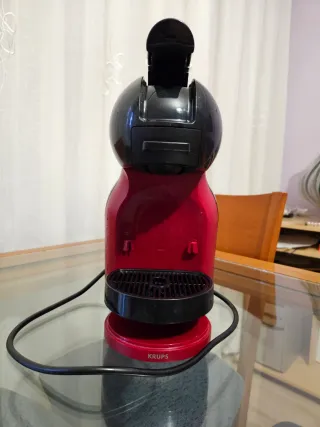 Cafetera Dolce Gusto Negra/Roja