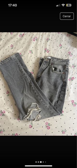 Pantalón roto gris Zara