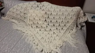 Manton Toca Crochet Beige