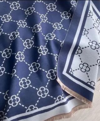 Bufanda Pura Cachemira Azul y Blanca