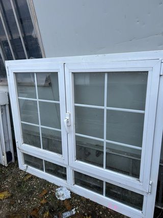 Ventana blanca doble